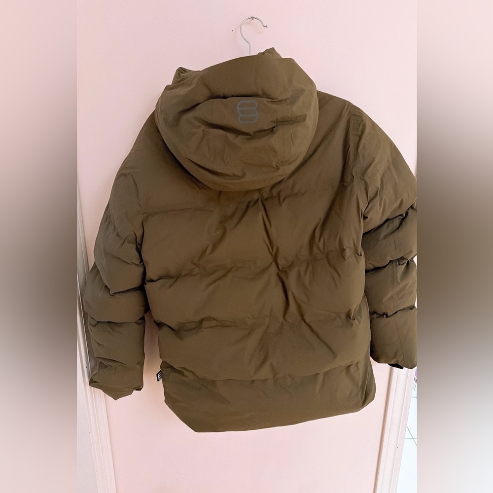 Aritzia The Super Puff™ The Super Puff₂O™ - Rainstop™ - Picture 4 of 8